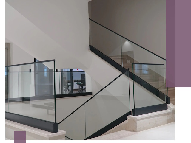 Стеклянные перила премиум-класса с установкой в Батайске