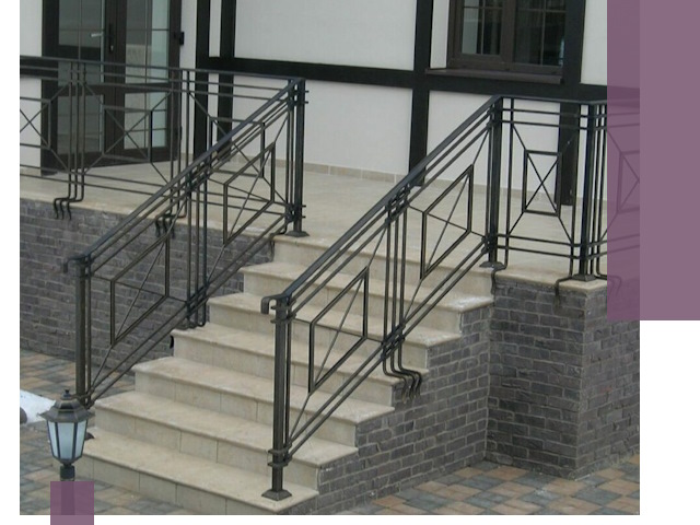 Перила для крыльца в Батайске — монтаж, изготовление и установка