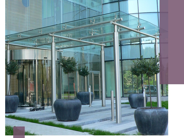 Навесы из стекла на заказ в Батайске — монтаж и установка